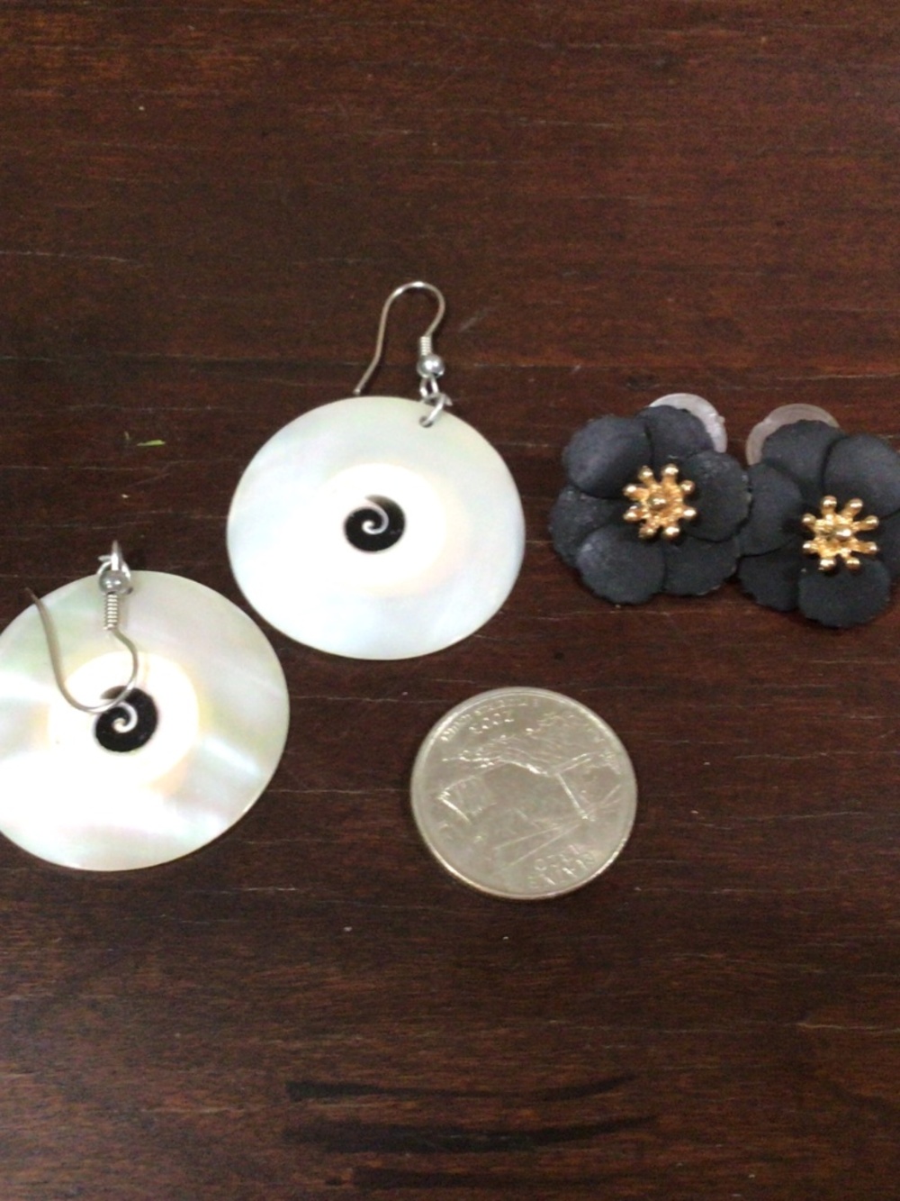 Lot of 10 pair of earrings. All Wearable. - Picture 5 of 6